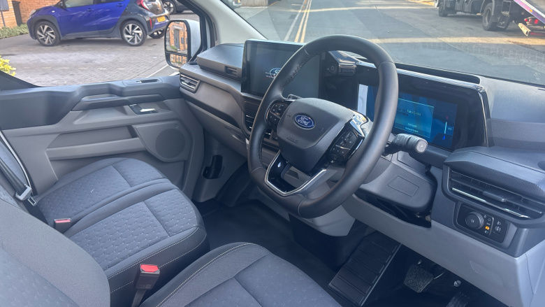 Ford Transit Custom E-320 L1 Rwd 100kW 65kWh H1 Van Limited Auto